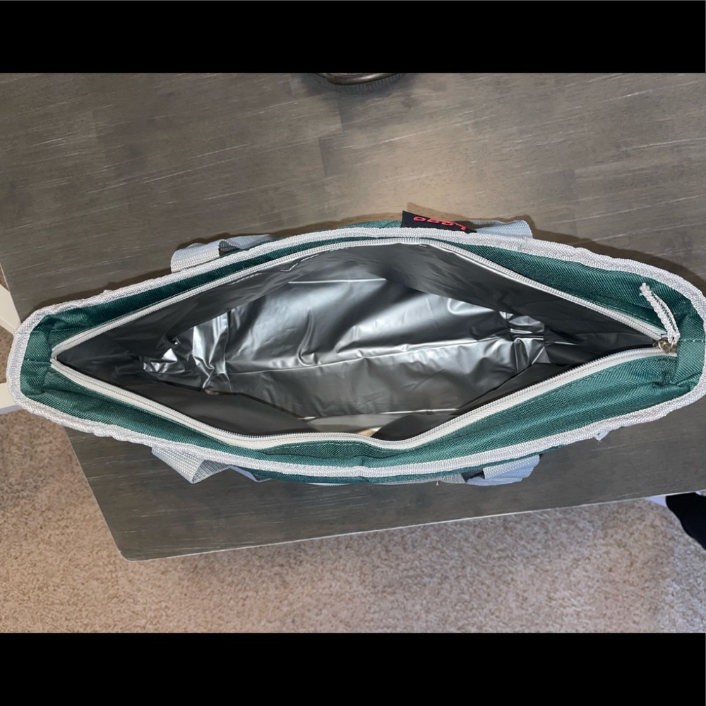 GREEN BAY PACKERS INSULATED SOFT COOLER - Picture 4 of 4